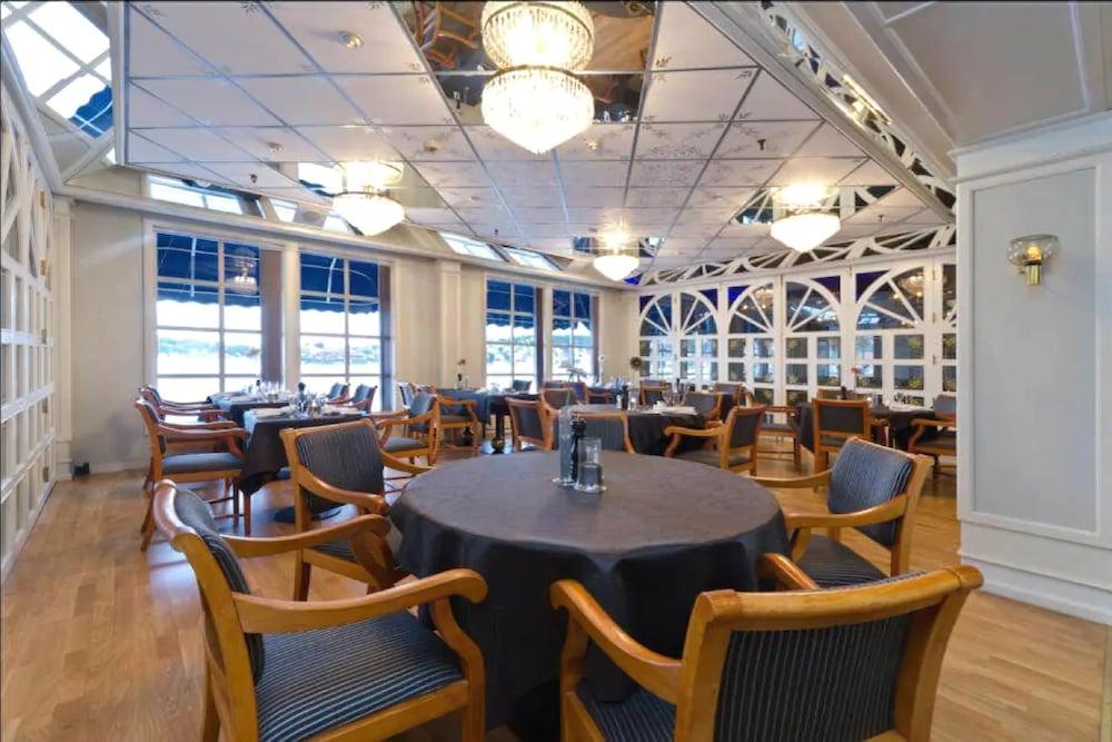 Clarion Hotel Tyholmen Arendal Exterior photo
